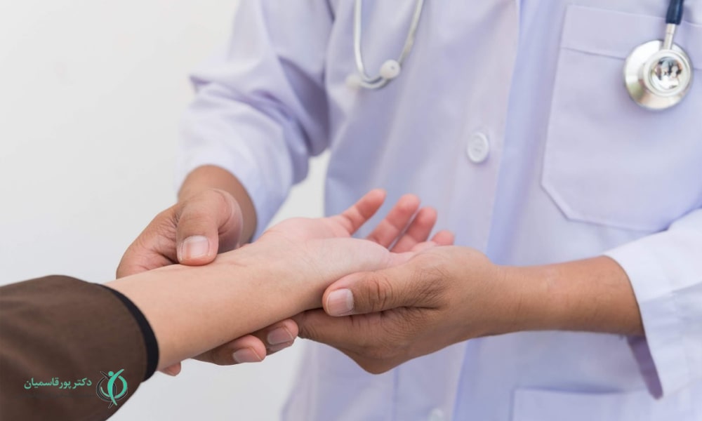 معاینه بالینی دقیق